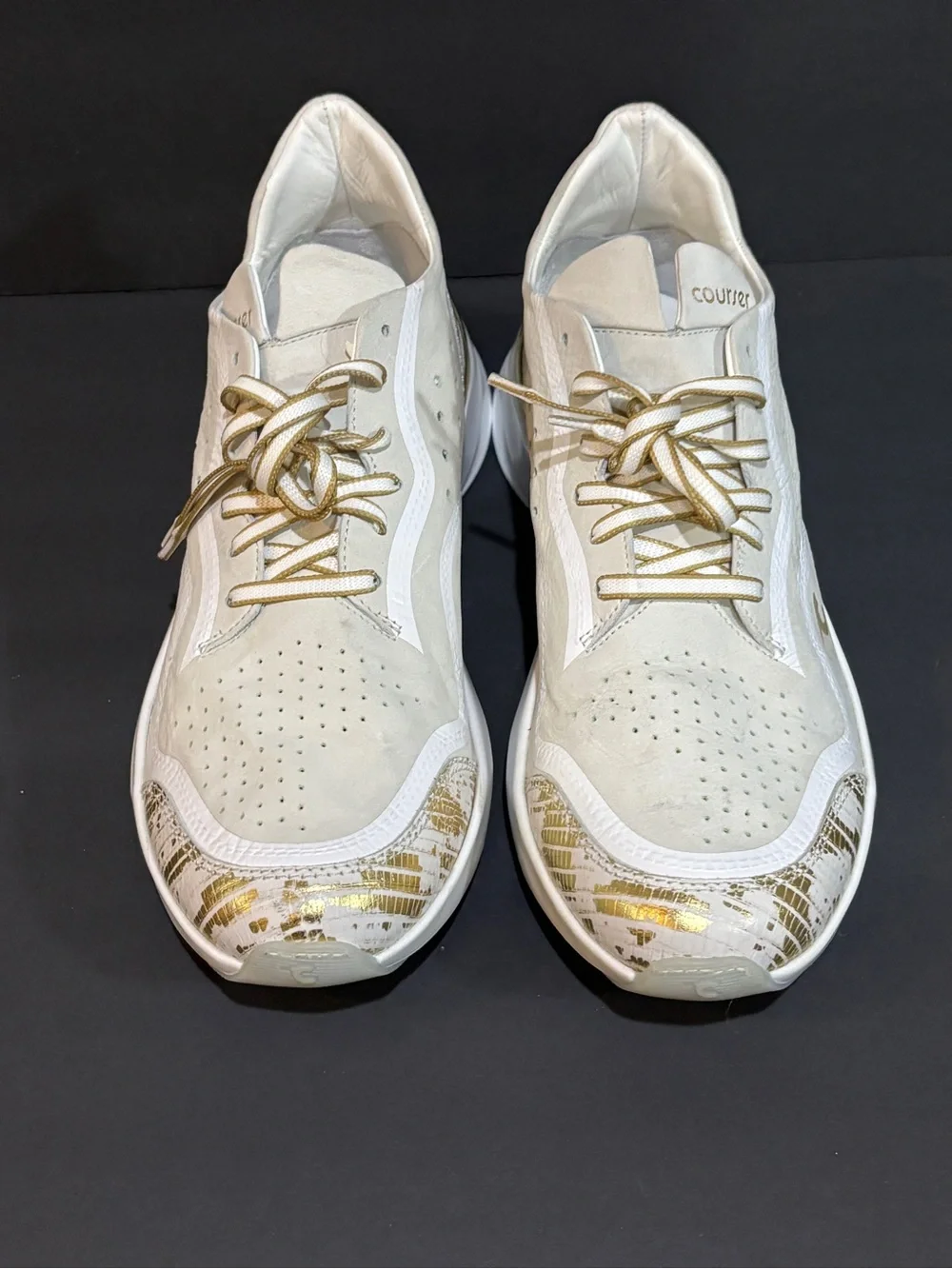 Courser Uno Women’s Sneakers – White Luxe / Gold – Size 11